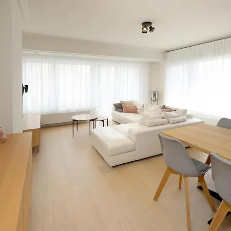 Stunning In With Kitchen *