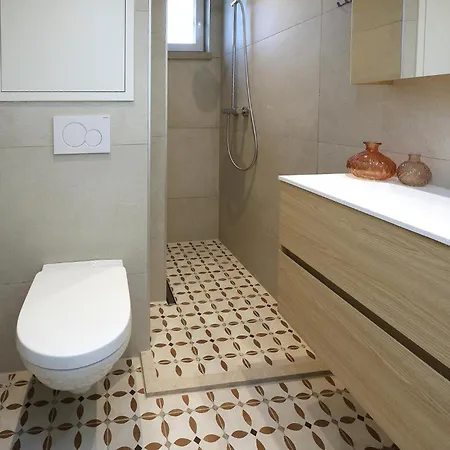 Stunning In With Kitchen אוסטנדה